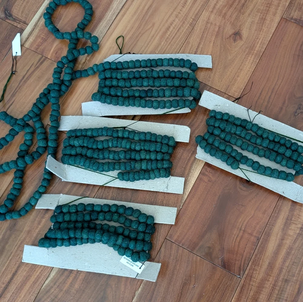 Garland Deep Green Approx 62